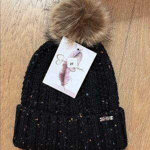 🎅🏽Jessica Simpson Black Speckled Knit Beanie with Brown Pom-Pom